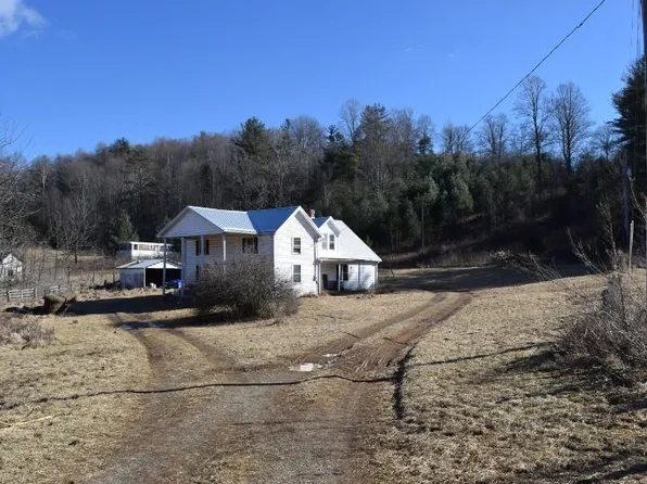 141 Lemon Ln SW, Willis, VA 24380