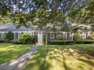42 Applegate Ln #42, Falmouth, ME 04105