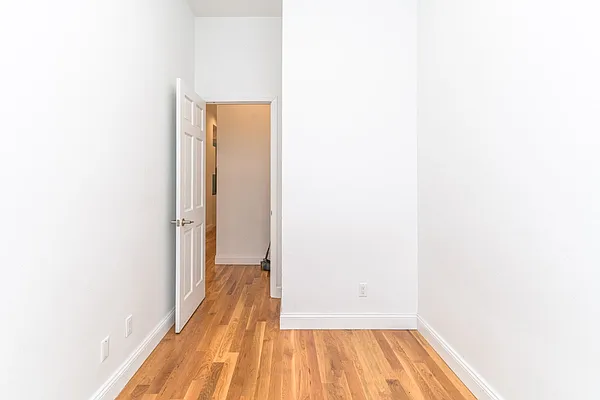 Rented by MySpaceNYC | media 10