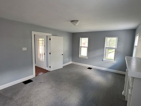 5th image of 825 W 33rd St