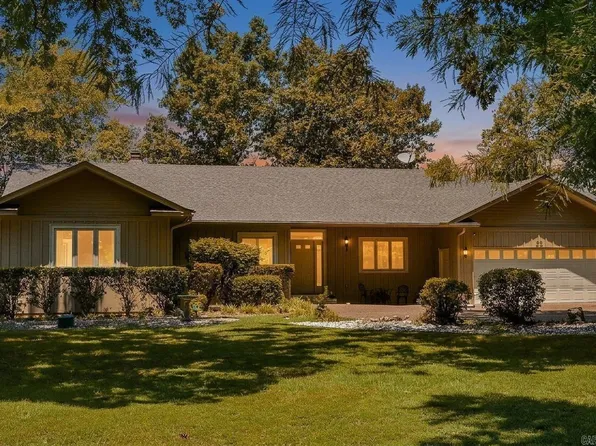 50 Marinero Way, Hot Springs Village, AR 71909