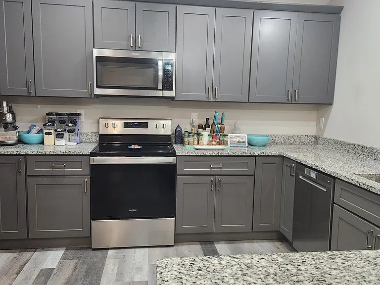 Kitchen w/ Granite Counters