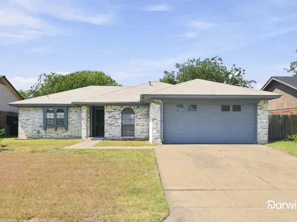 1800 Willow Vale Dr, Fort Worth, TX 76134