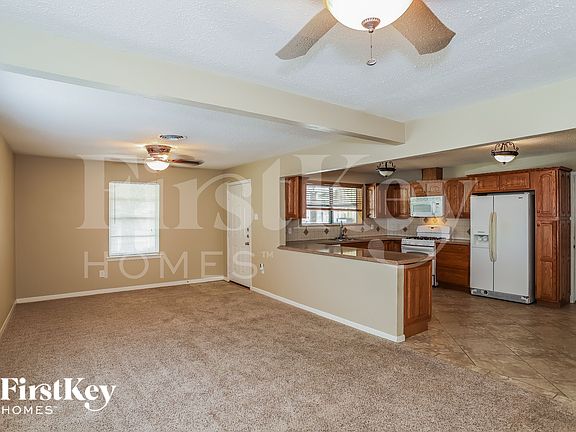 4th image of 813 Luella Ave