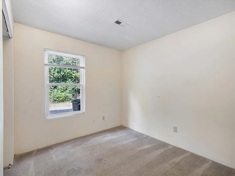 151 Clover Valley Cir — Photo 9