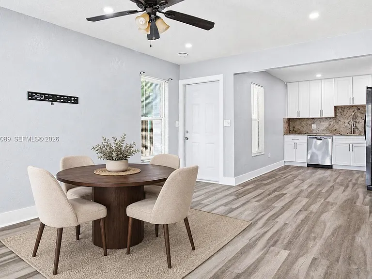 610 SW 2nd Ave #1 — Photo 11