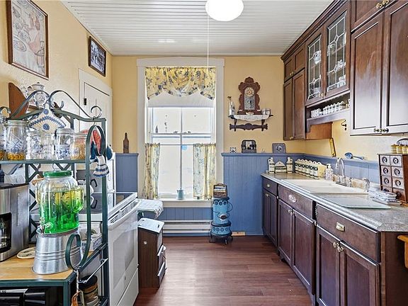 29th image of this home