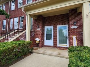 15650 Stone Crossing Dr, Southfield, MI 48075