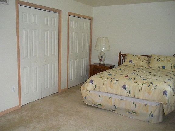 His & Her's closet in Master Bed room