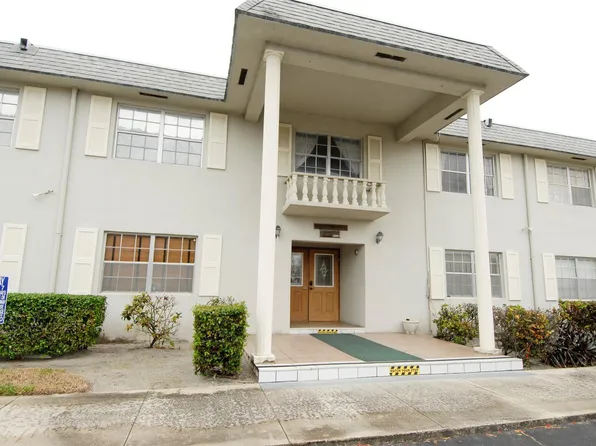 1520 Mckinley Street #113-E, Hollywood, FL 33020