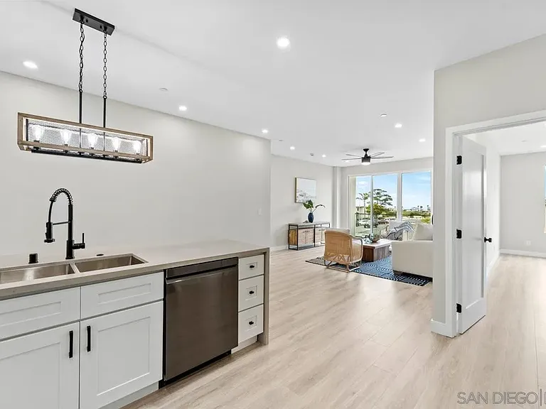 352 Imperial Beach Blvd — Photo 14