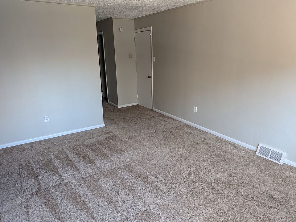 1st image of 2955 Glenmawr St #1