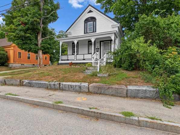 19 Grove Street, Farmington, NH 03835