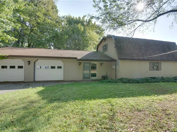 291 Reservoir Rd, Mount Pleasant, PA 15666