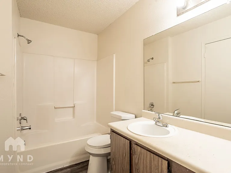 2214 Creekside Ln #D — Photo 16