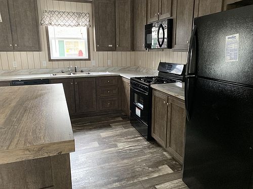 3rd image of 14522 Crooked Tree Ln