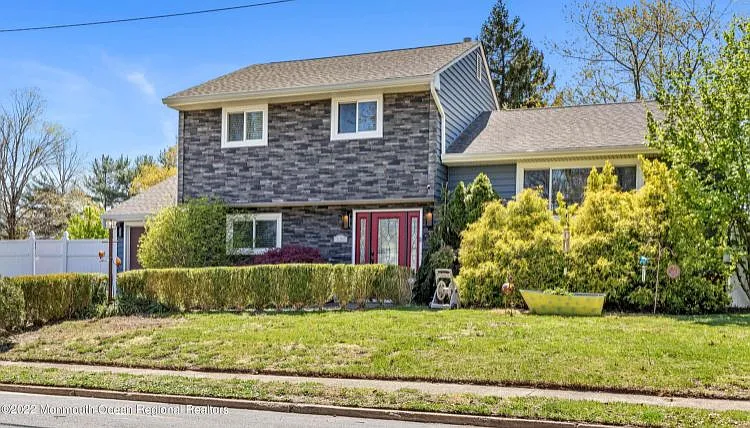 707 Berkeley Ln photo 1