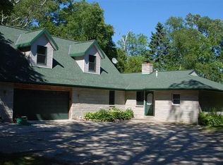 3364 Lake Forest Park Rd, Sturgeon Bay, WI 54235