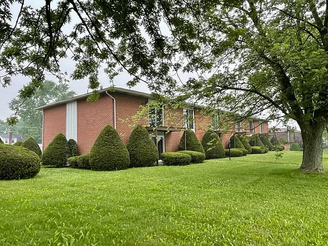 710 Katherine Ave — Photo 1