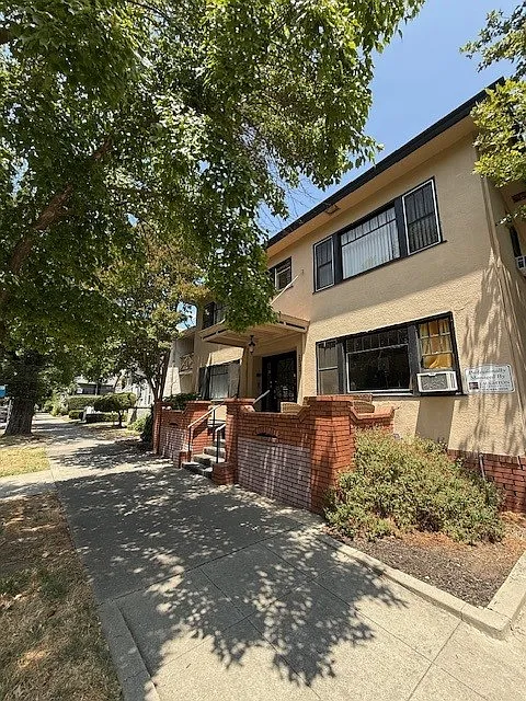 2531 P St #1