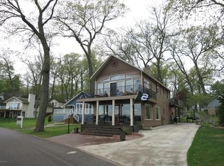 9401 Fraulin Dr, Richland, MI 49083