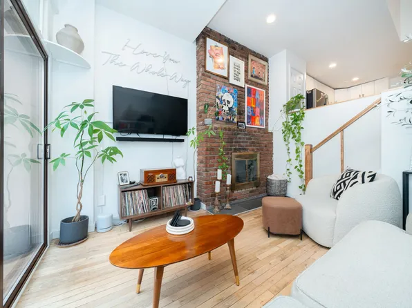 1380 3rd Avenue image 1 of 10