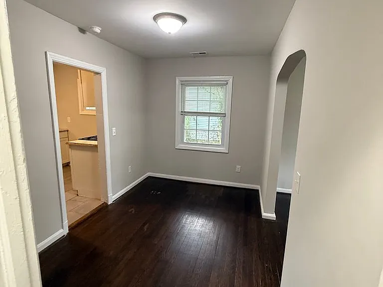1419 Overlook St — Photo 6