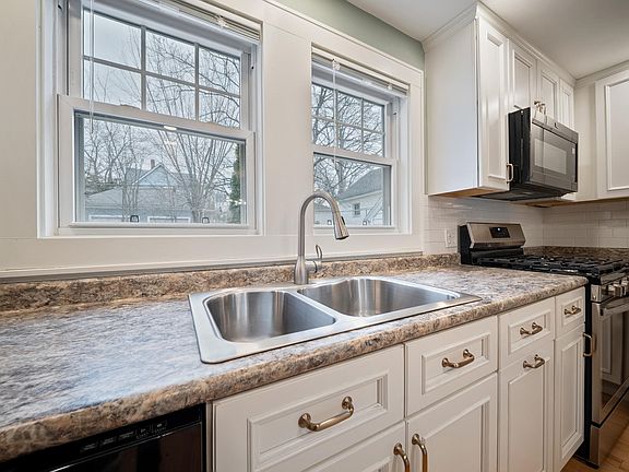 4th image of 853 Union Street