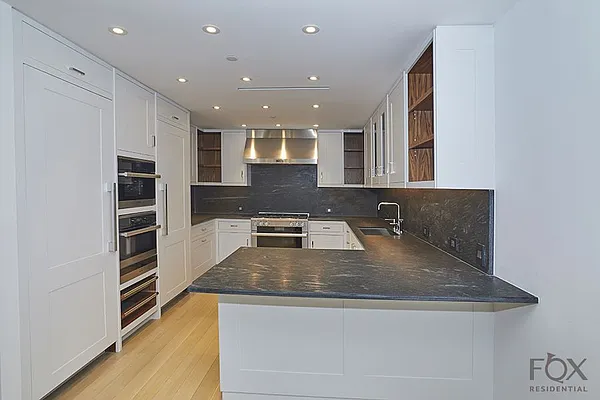 Rented by Fox Residential Group | media 11