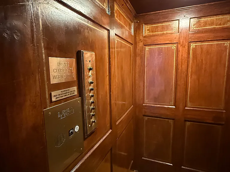 Beautiful mahogany elevator. Well-maintained.