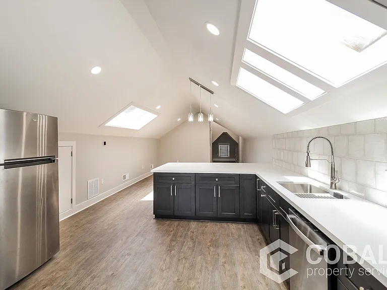631 Seminole Ave NE #B — Photo 3