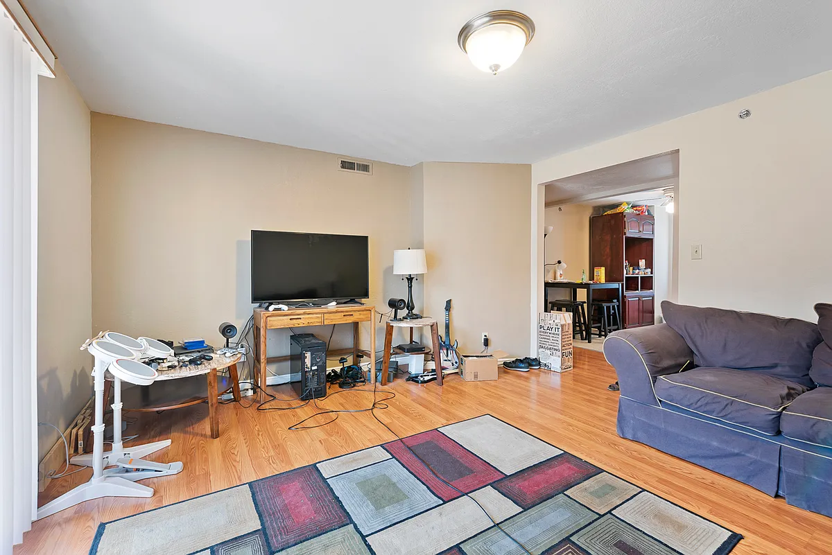 Building Photo - 724 W 1720 N #207
