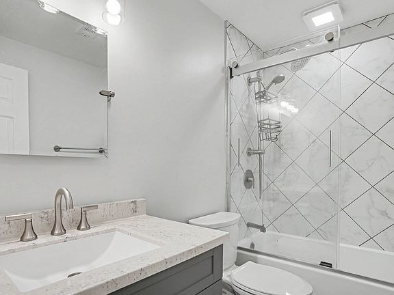 4th image of 11115 S 84th Ave APT 2B