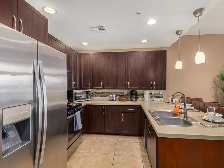 5450 E Deer Valley Dr — Photo 6