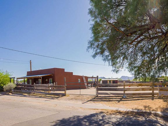2nd image of 1703 N Navajo St #102
