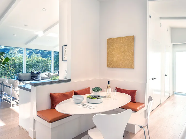 Kitchen table nook