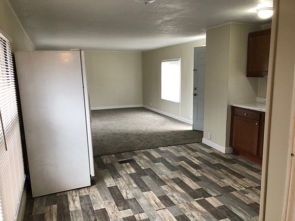 3rd image of 11907 N College Ave