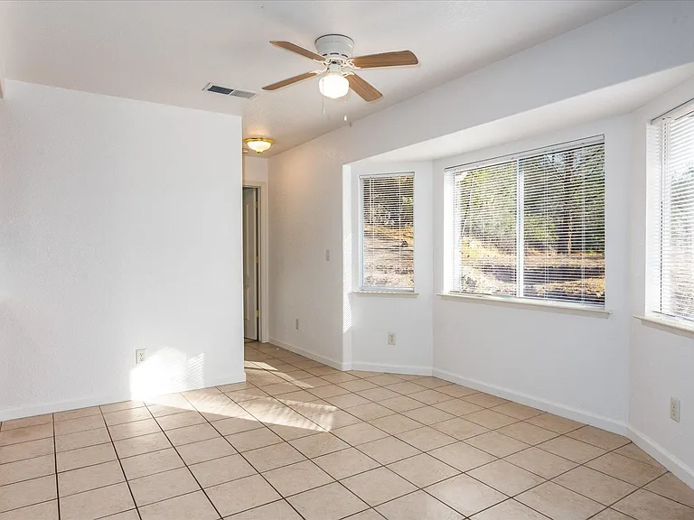 43106 Revis Cir E — Photo 11