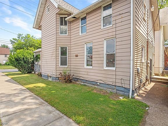 4th image of 3333 Denison Ave