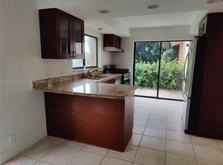 181 Wimbledon Lake Dr #181, Plantation, FL 33324