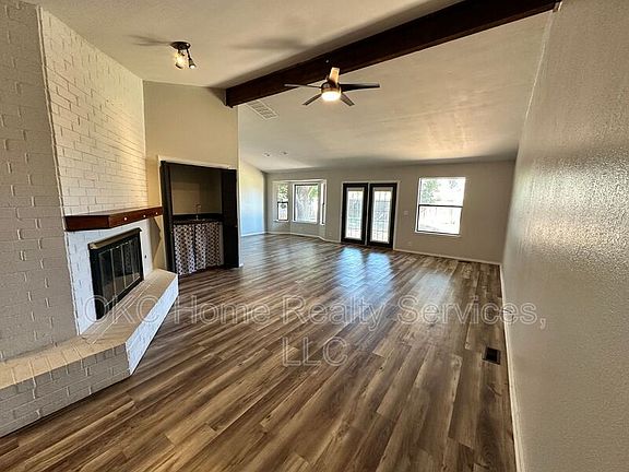 3rd image of 2801 Countrywood Ln