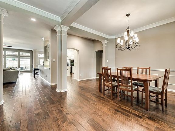 5th image of 2362 Angel Falls Dr