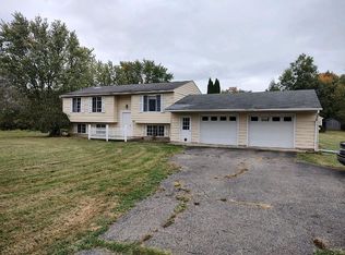 57 District Rd, Greenville, PA 16125