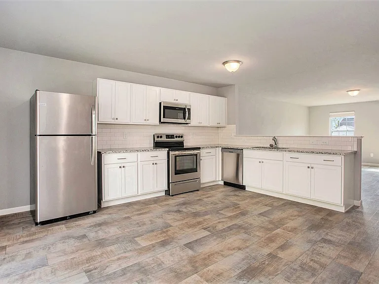 2359 Shadycroft Dr — Photo 7