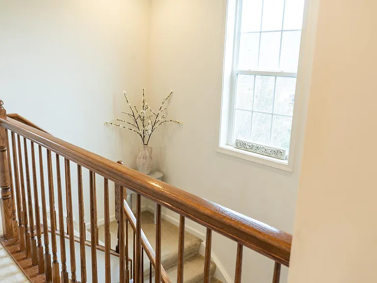 25095 Croxley Green Sq — Photo 37