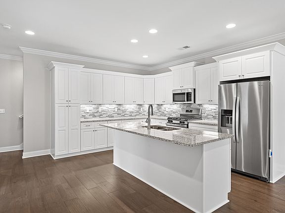 5th image of 744 Wood Grove Cir #20