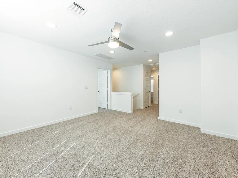 1804 Bonham Ln — Photo 9
