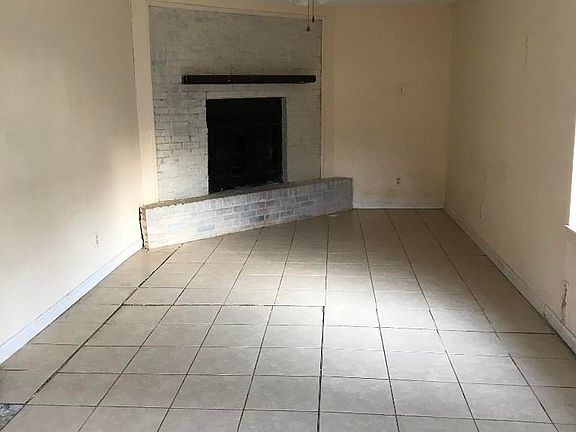 2nd image of 1604 Espoir Dr