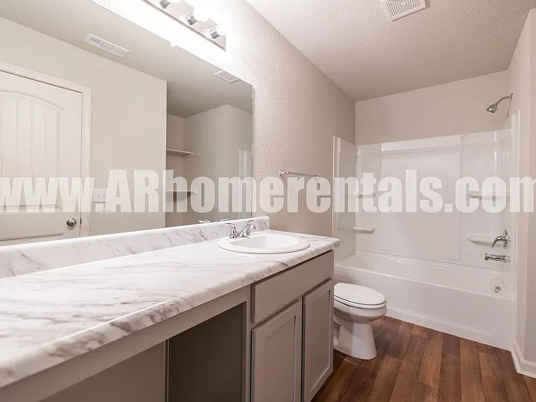 1175 Gallery Dr — Photo 7