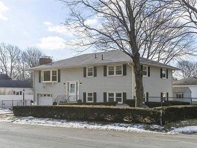89 Clayton Ave, Methuen, MA, 01844